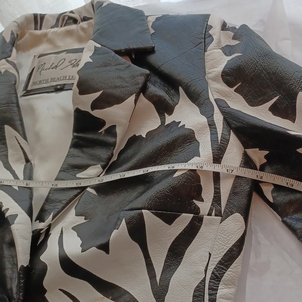 LEATHER MICHAEL HOBAN NORTH BEACH 2PC SET GORGEOUS  JACKET/SKIRT - Picture 14 of 17